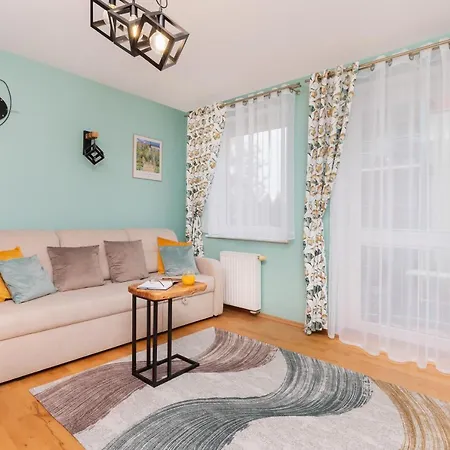 Subtle And Cosy With Furnished Balcony In By Renters *