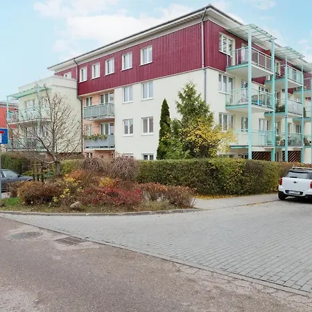 Subtle And Cosy With Furnished Balcony In By Renters